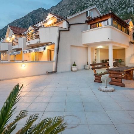 Apartments Ivardić Kotor Zewnętrze zdjęcie